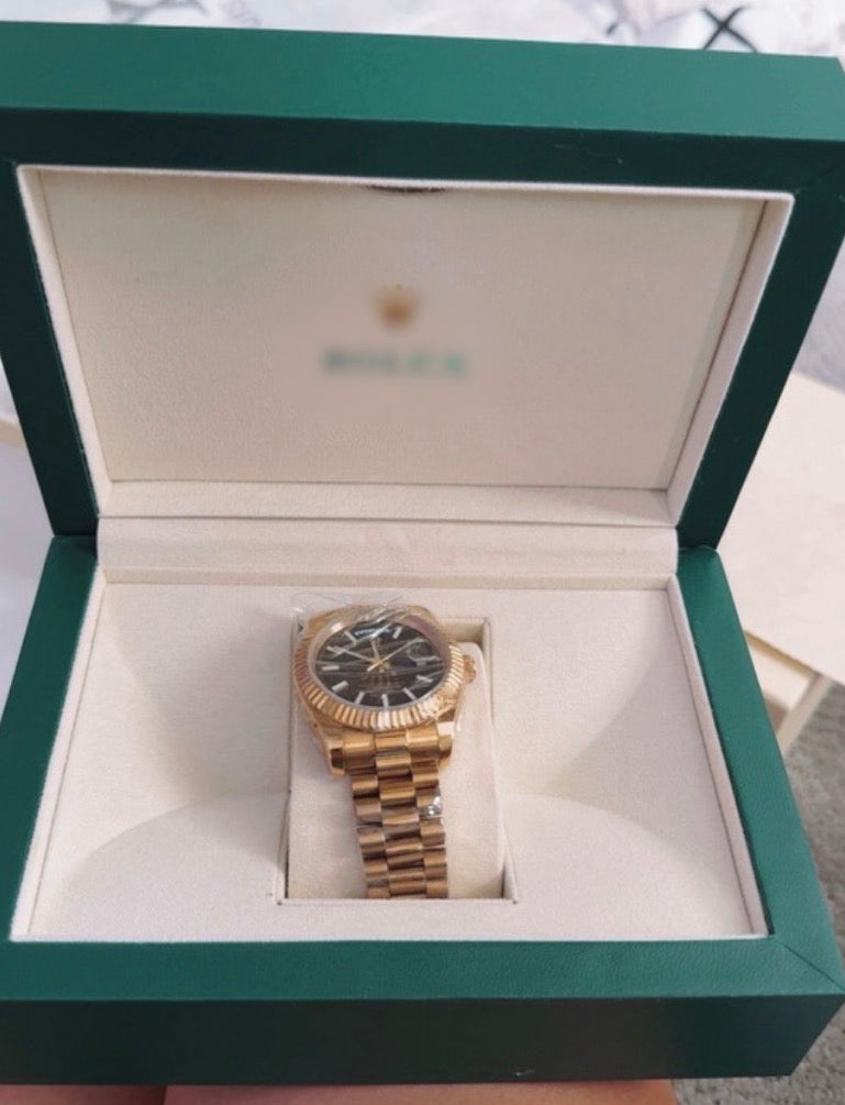 Mens + Women’s Watch
